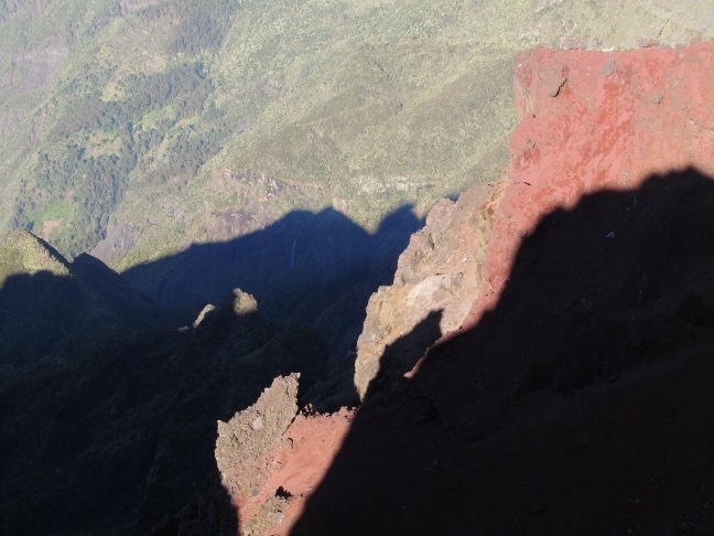 201302240803-piton-des-neiges_sommet_ilet-des-salazes-.jpg