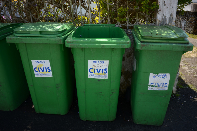 2015-09-14_113105_communiquer-avec-les-poubelles-.jpg